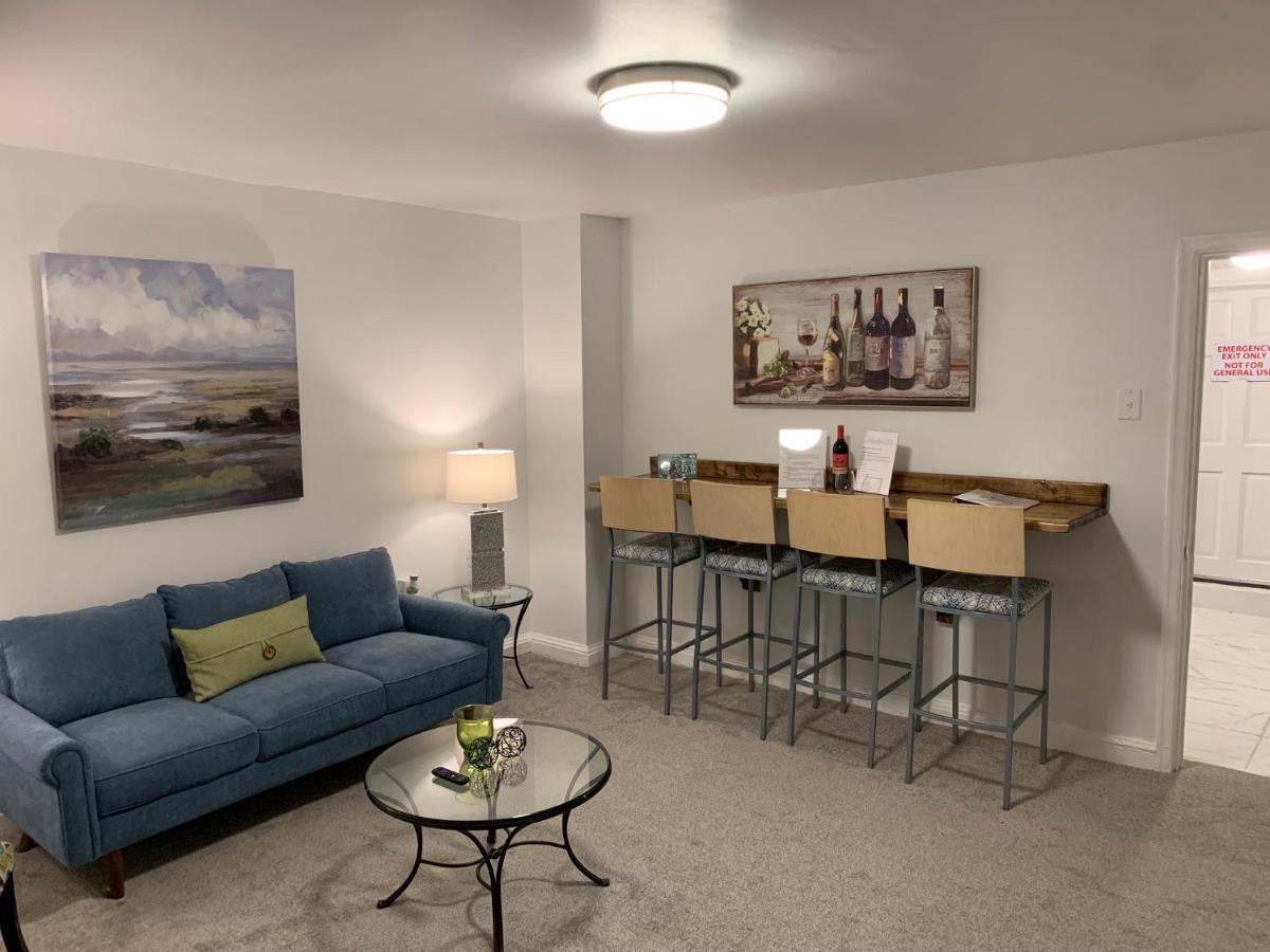Stylish 2bd/1ba Located In Federal Hill