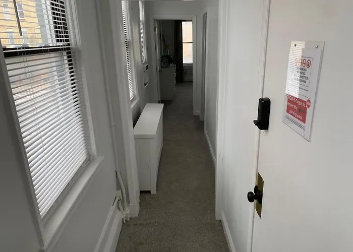 Stylish 2Bd/1Ba Apartment Located In Federal Hill